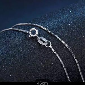 2/$20🔥White gold over sterling silver dainty box chain
